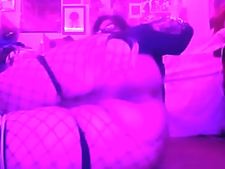 chubby tranny fingers bussy