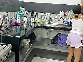 shemale in lingerie use toy and cuming