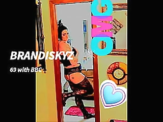 crossdresser sharon costa jacking off her prick