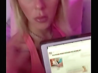 hot shemales fucking nicely on the sofa