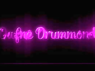 transgender babe ning does a photoshoot with her date