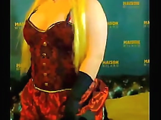 curvy latina shemales surayne   leticia take turns fucking