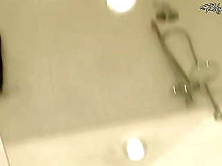 shaiane lima jerks off on the bed