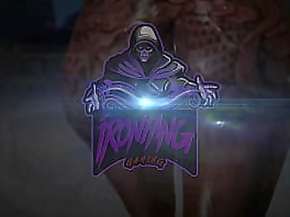 slutty elf wants a big shemale cock