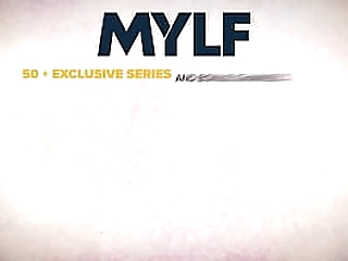 sexy trans babe barbara perez jerks off her hard rod solo