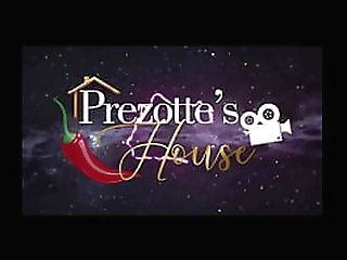 hot eva lin gets her mouth on venus lux dick