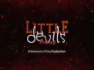 shemale thayla santos masturbates with a large dildo