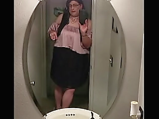 do your high heels ever make you too tall in selfies?...