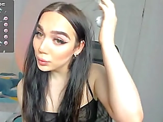 euro tranny shemale getting cocksuck