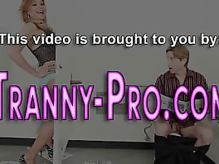 pretty tranny gets facialized